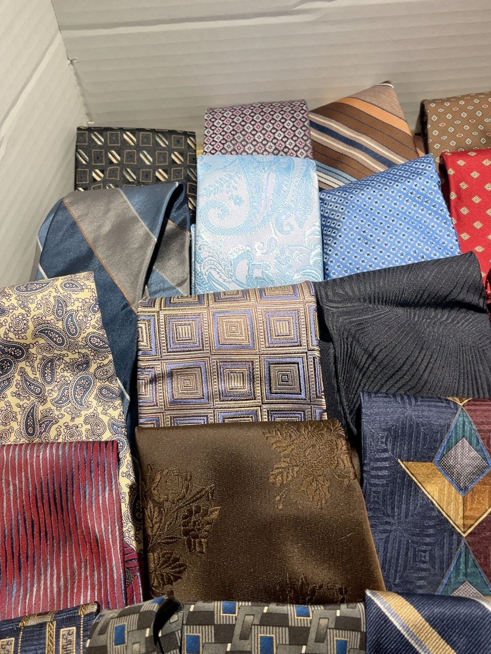 Assorted Men's Necktie Set - Multicolor - Picture 2 of 6